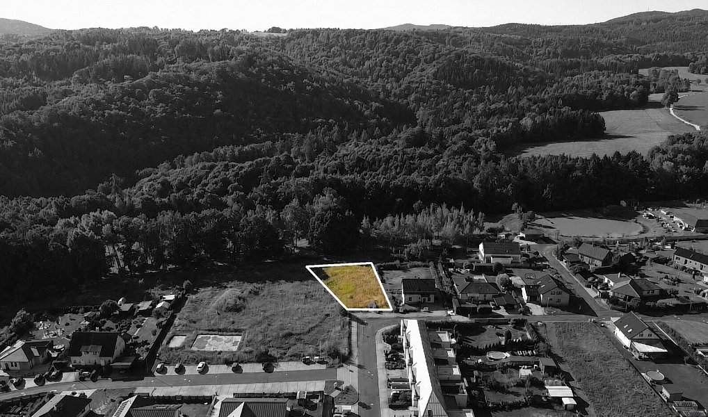 Prodej stavebního pozemku 1 080 m², Loket – náhled fotky 2