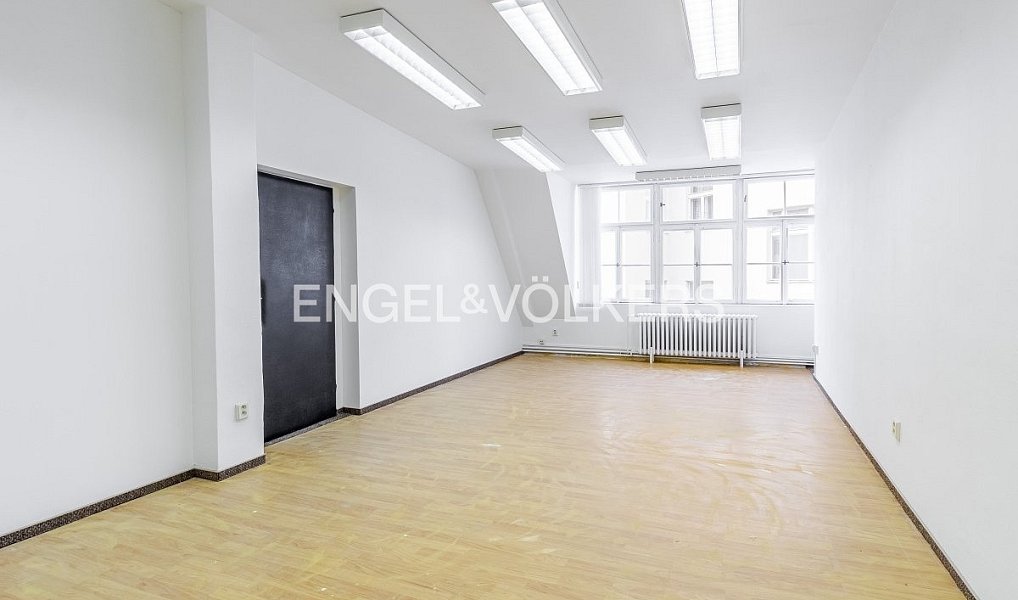 Pronájem kanceláře 226 m², Praha – náhled fotky 8