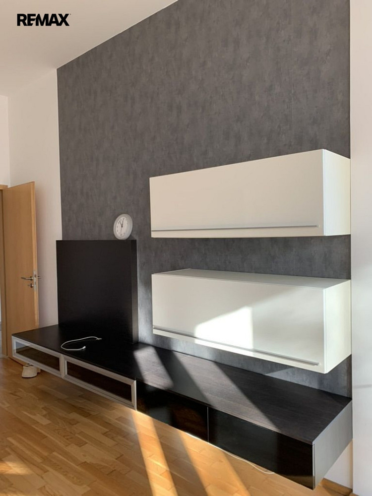 Pronájem bytu 2+kk 61 m² – fotografie 4