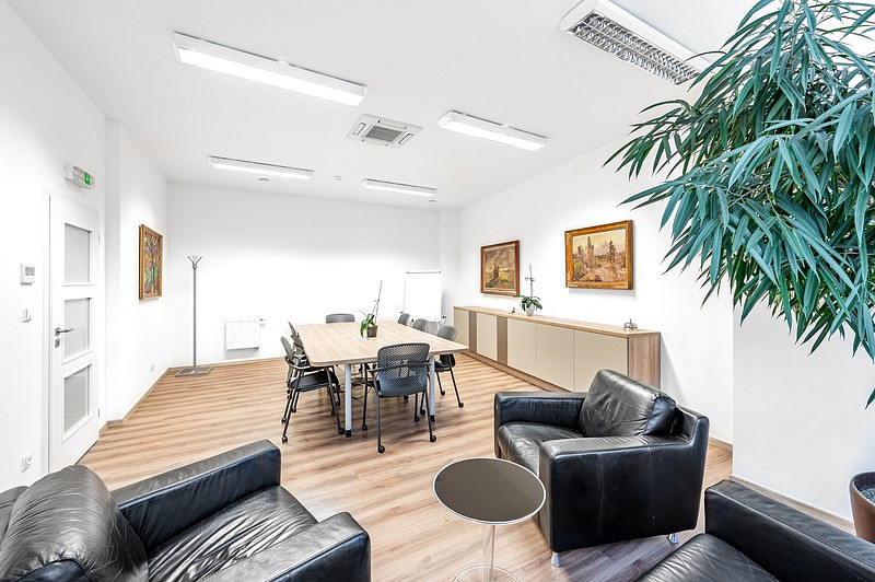 Pronájem kanceláře 151 m² – fotografie 2