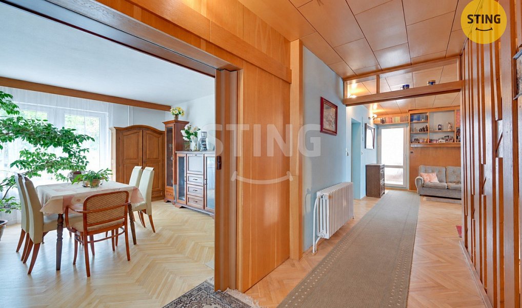 Prodej domu 400 m² s pozemkem 852 m², Zlín – náhled fotky 28