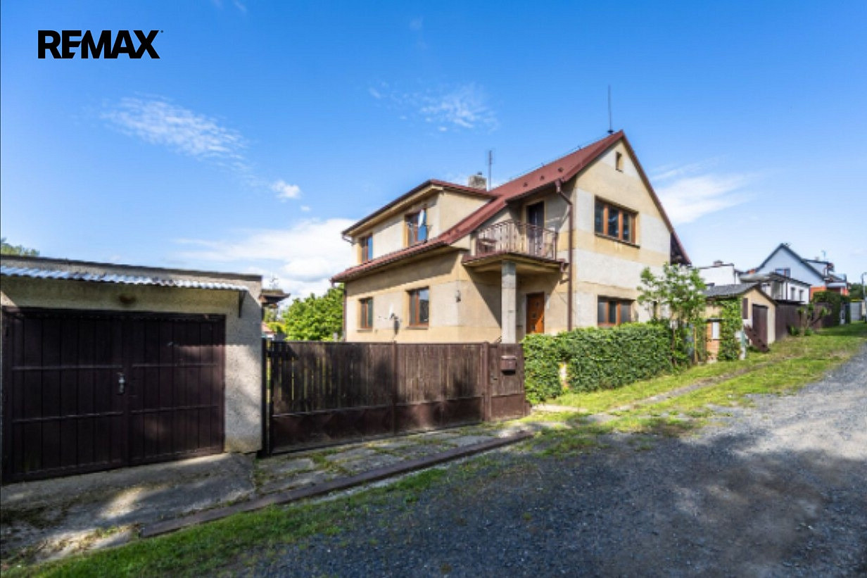 Prodej domu 182 m² s pozemkem 957 m² – fotografie 2