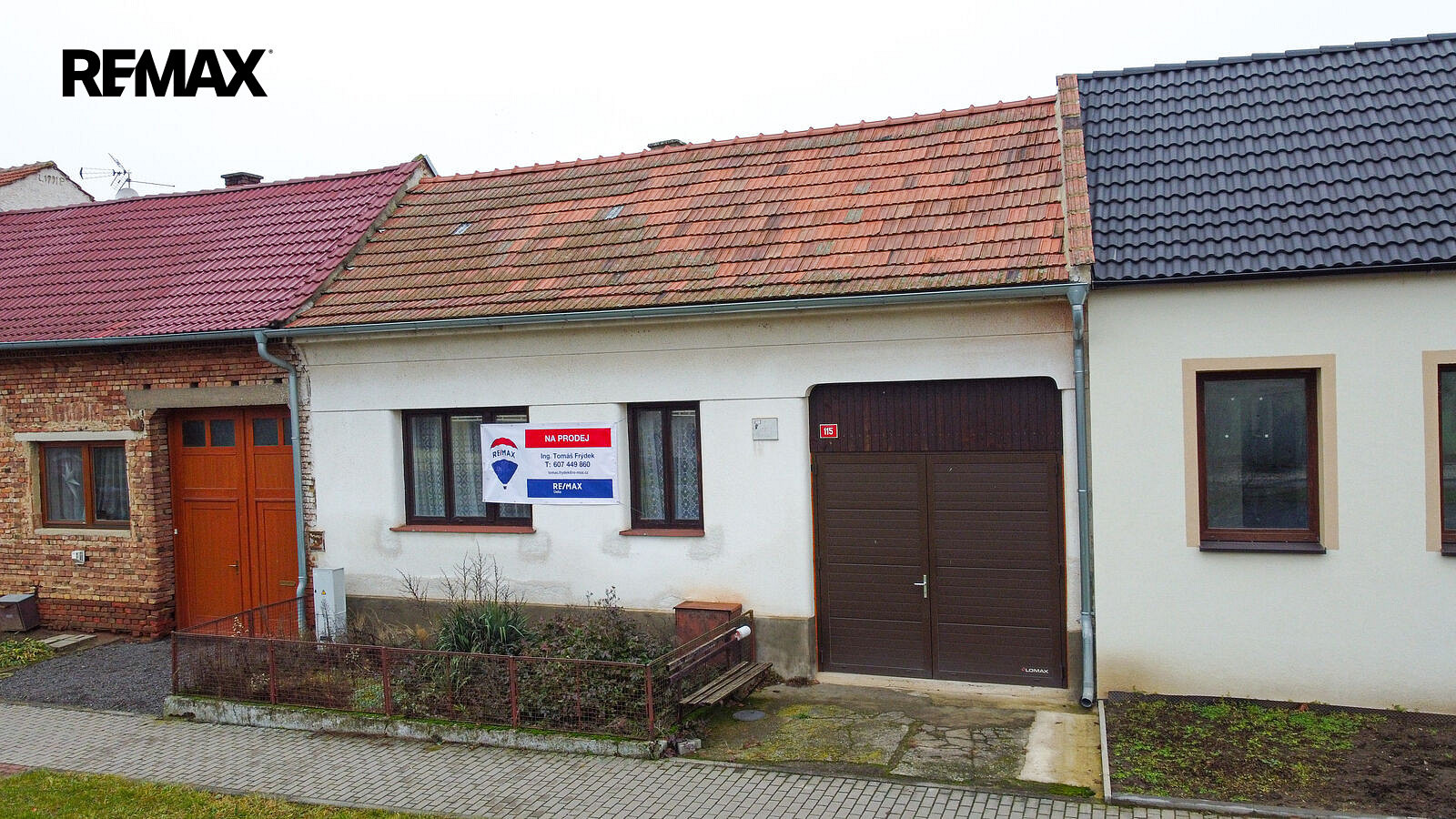Prodej domu 215 m² s pozemkem 1 121 m²