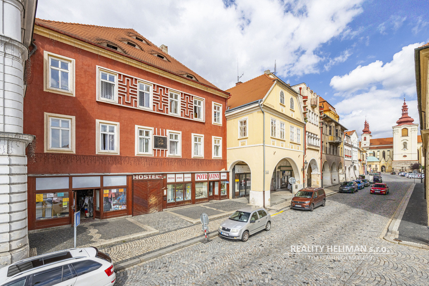 Prodej domu 878 m² s pozemkem 839 m² – fotografie 2