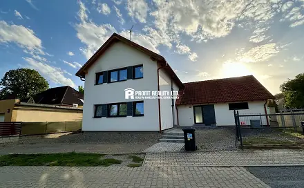 Pronájem bytu 1+kk 35 m², Ke brodu, Loděnice - Jánská, okres Beroun