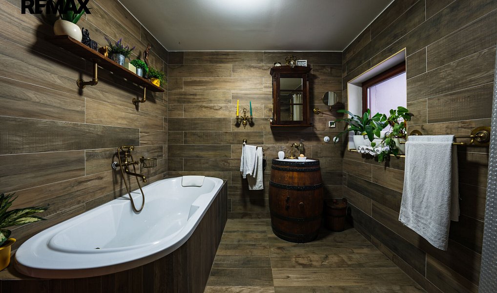 Prodej domu 440 m² s pozemkem 835 m², Příšov – náhled fotky 2