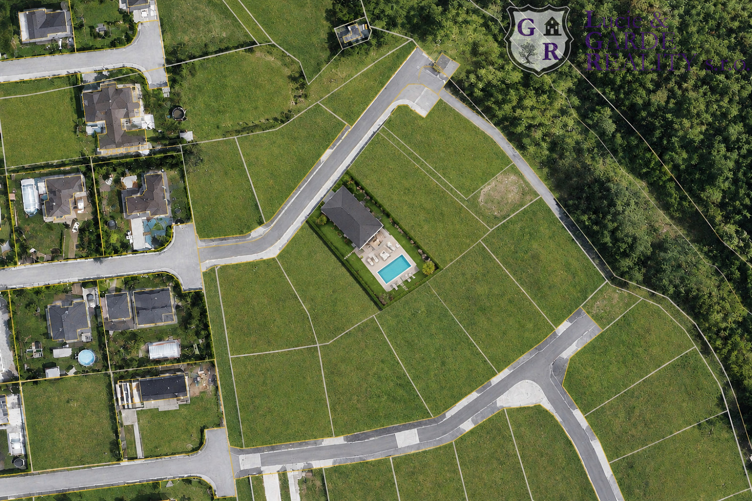 Prodej stavebního pozemku 883 m² – fotografie 4