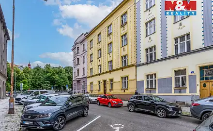 Prodej bytu 2+1 43 m², Kafkova, Praha 6 - Dejvice
