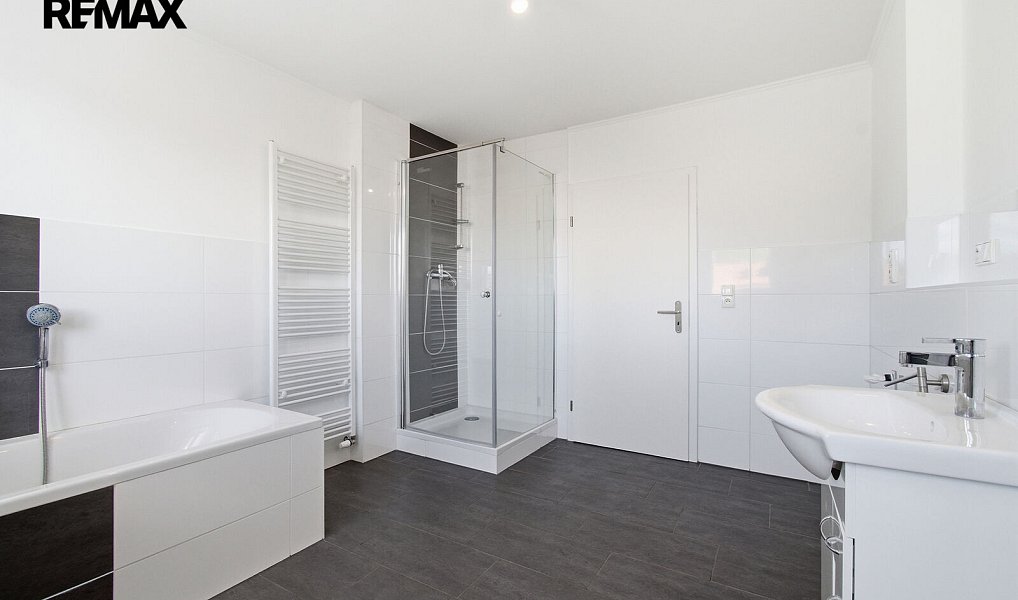 Prodej domu 250 m² s pozemkem 749 m², Kasejovice – náhled fotky 38
