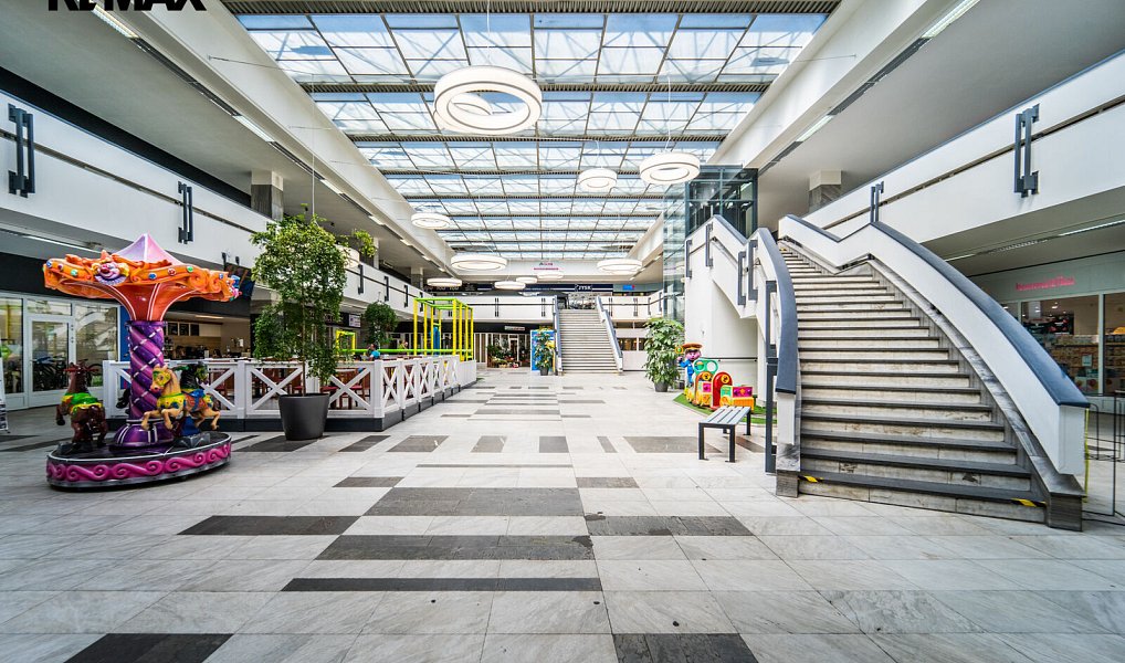 Pronájem obchodních prostor 687 m², Plzeň – náhled fotky 2