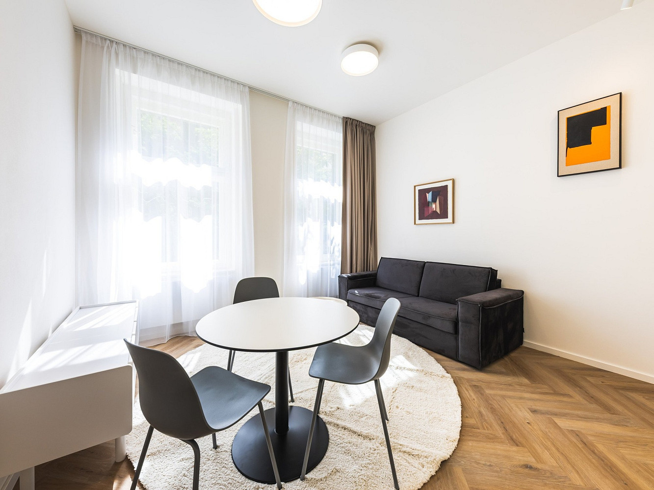 Pronájem bytu 2+kk 41 m² – fotografie 3