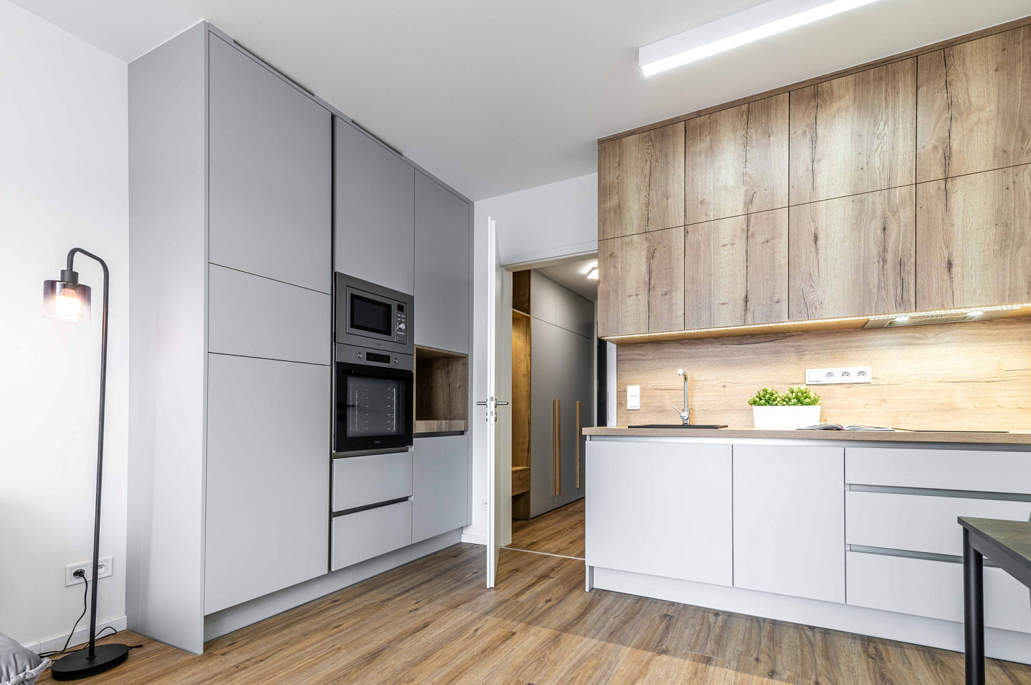 Pronájem bytu 1+kk 27 m² – fotografie 3