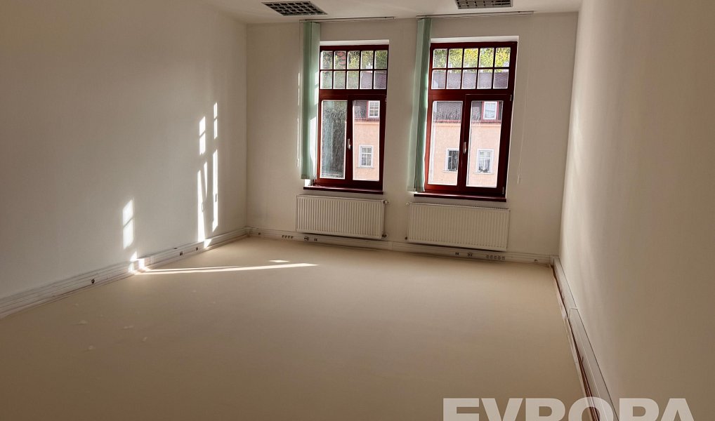 Pronájem kanceláře 130 m², Liberec – náhled fotky 6