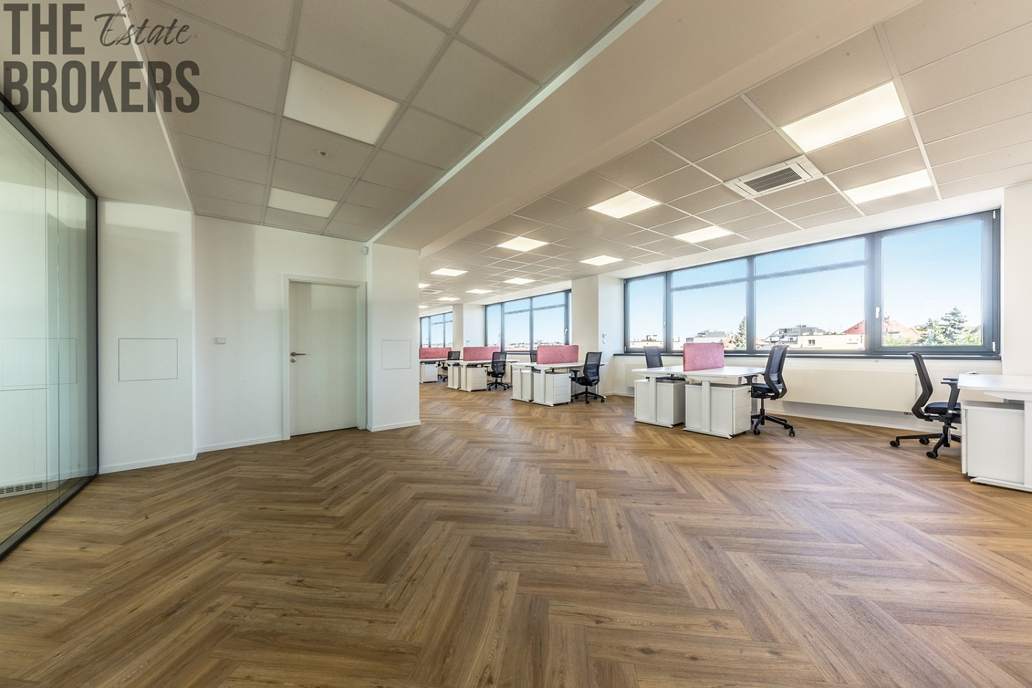 Pronájem kanceláře 375 m² – fotografie 5