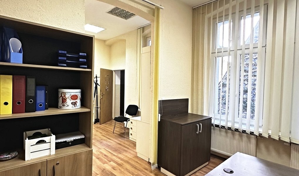Prodej kanceláře 47 m², Karlovy Vary – náhled fotky 3