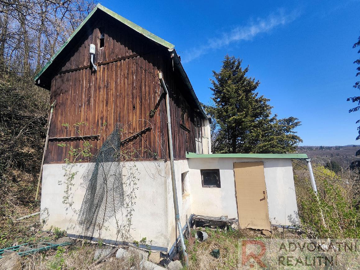 Prodej stavebního pozemku 701 m² – fotografie 2