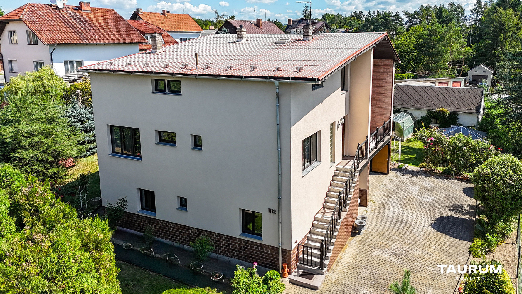 Prodej domu 295 m² s pozemkem 1 422 m²