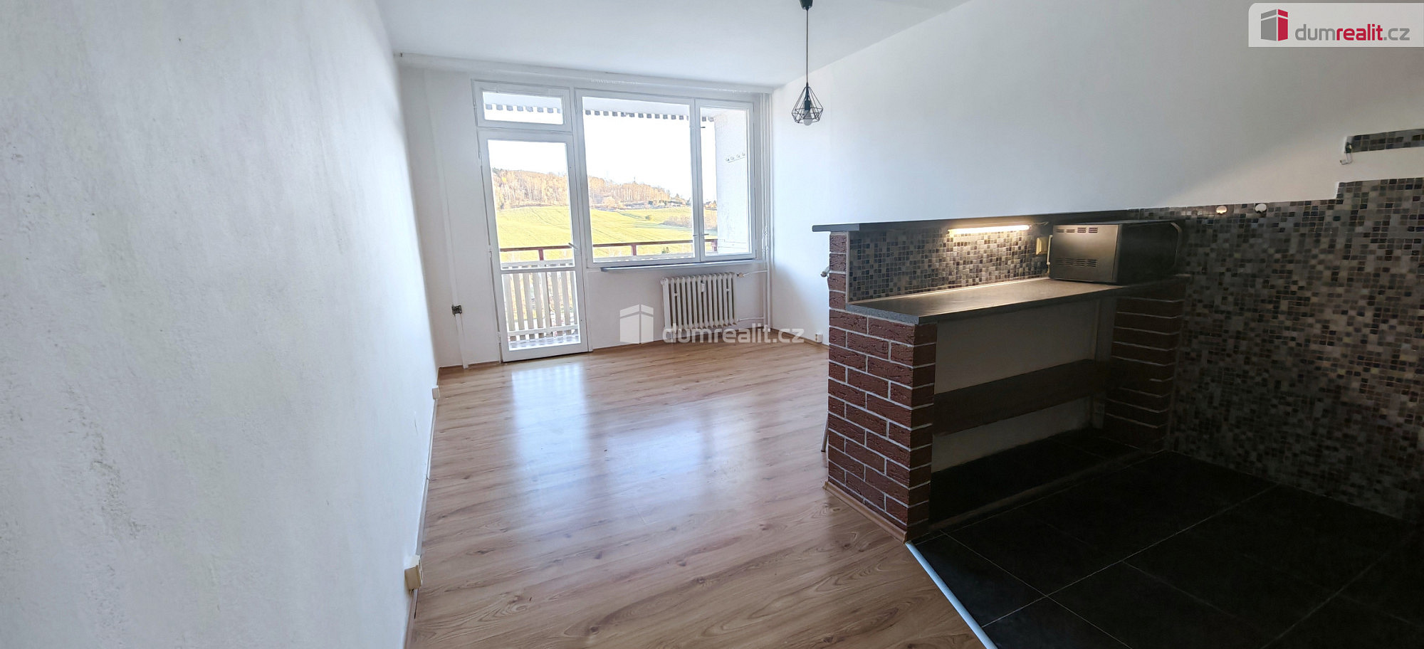 Pronájem bytu 1+kk 28 m² — photo 2