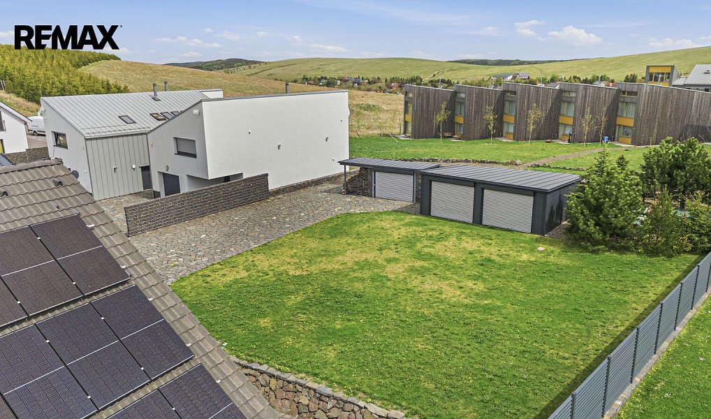 Prodej domu 486 m² s pozemkem 1 876 m², Loučná pod Klínovcem – náhled fotky 21