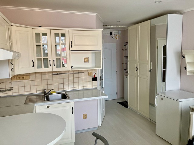 Pronájem bytu 1+kk 24 m² – fotografie 3