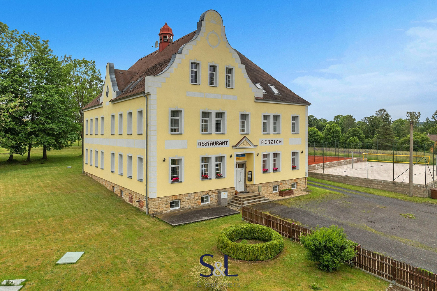 Prodej ubytovacího objektu 919 m²