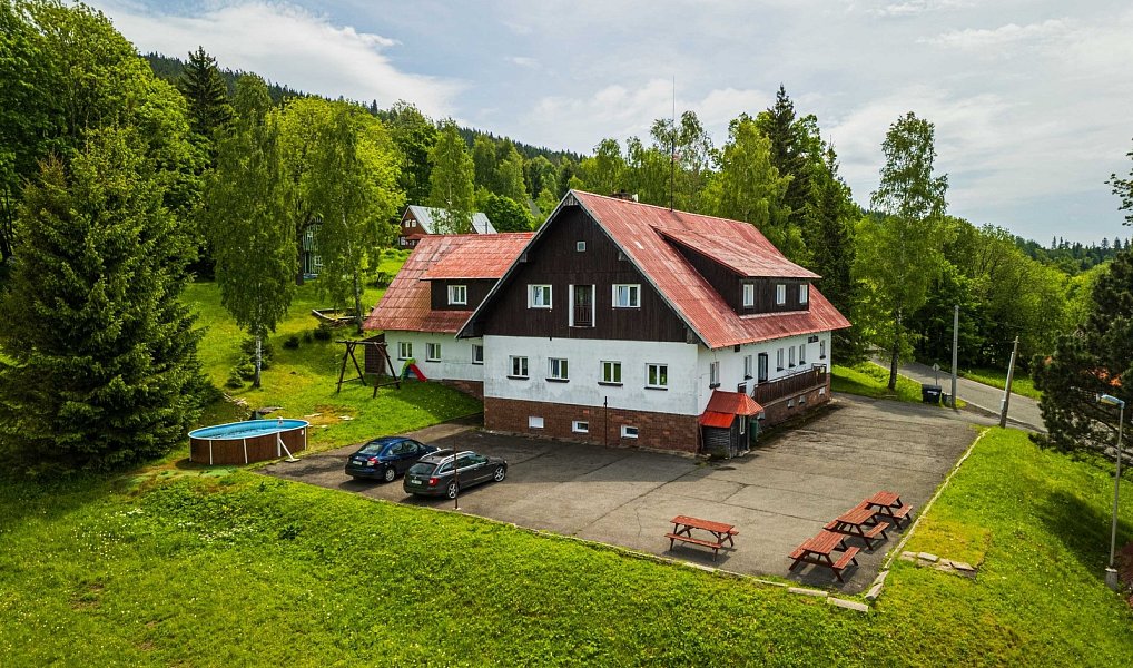 Prodej ubytovacího objektu 906 m², Rokytnice nad Jizerou – náhled fotky 4