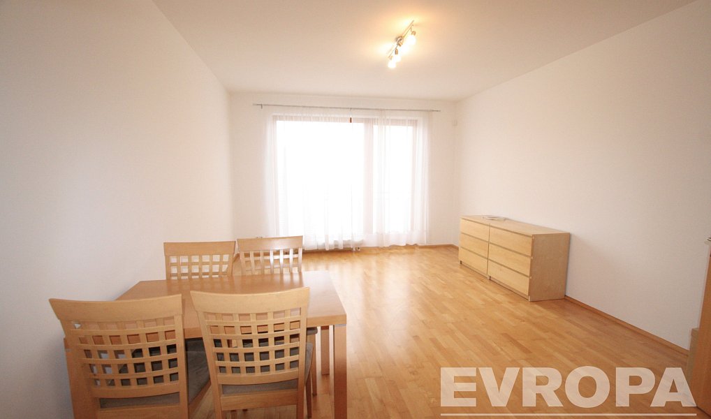 Pronájem bytu 2+kk 64 m², Praha – náhled fotky 4