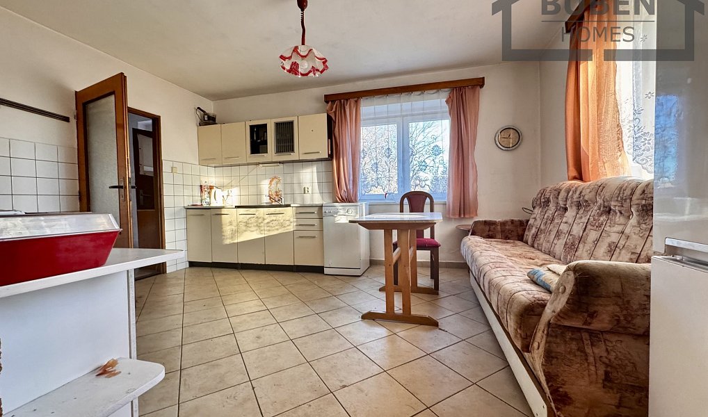 Prodej domu 160 m² s pozemkem 747 m², Halže – náhled fotky 2