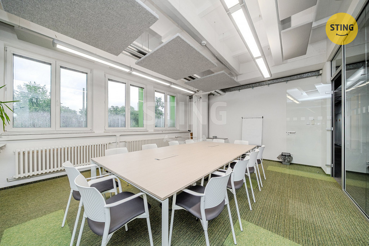 Pronájem kanceláře 1 152 m² – fotografie 2