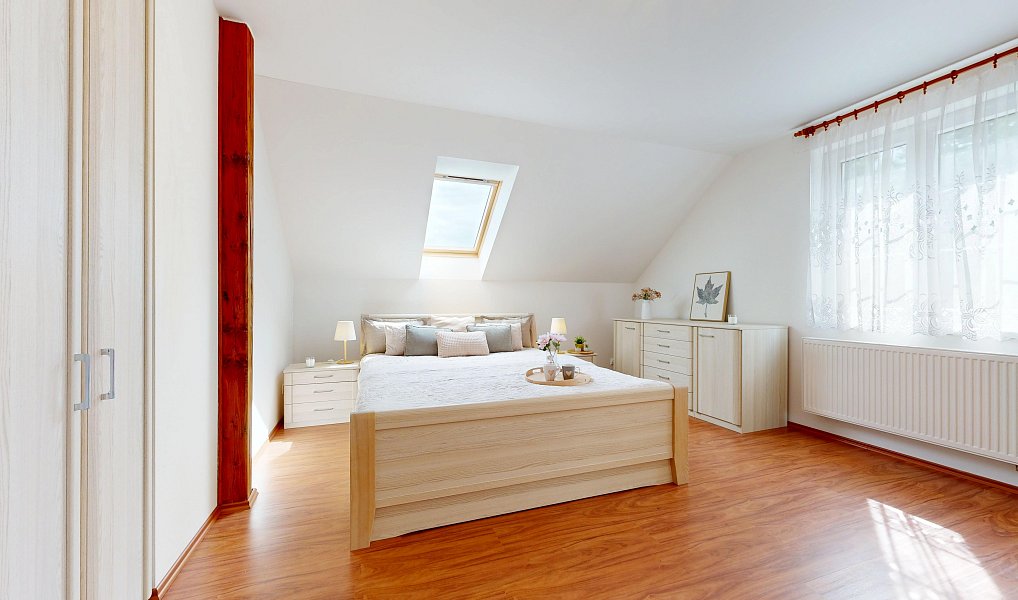 Prodej domu 225 m² s pozemkem 807 m², Bašť – náhled fotky 24