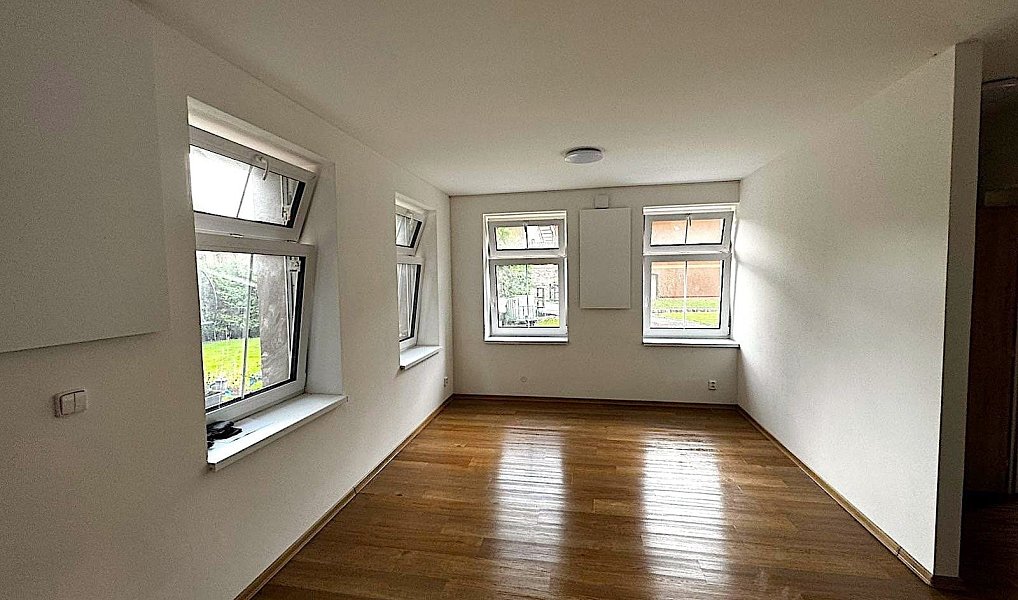 Pronájem bytu 1+kk 35 m², Dolní Poustevna – náhled fotky 8