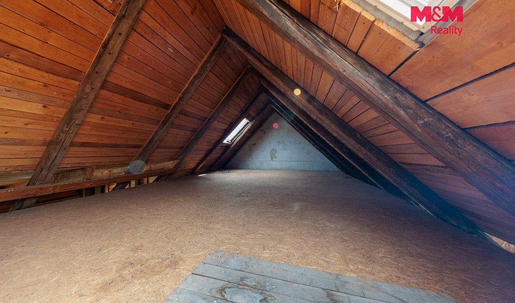 Prodej domu 348 m² s pozemkem 448 m², Krásno – náhled fotky 10