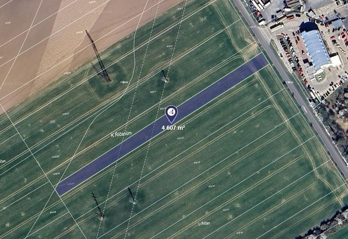 Prodej pole 2 304 m²
