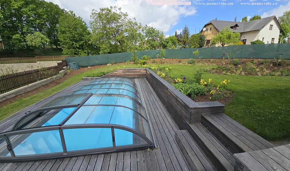 Prodej domu 157 m² s pozemkem 1 047 m², Sulice – náhled fotky 24