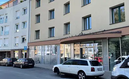 Prodej komerčního prostoru/skladu