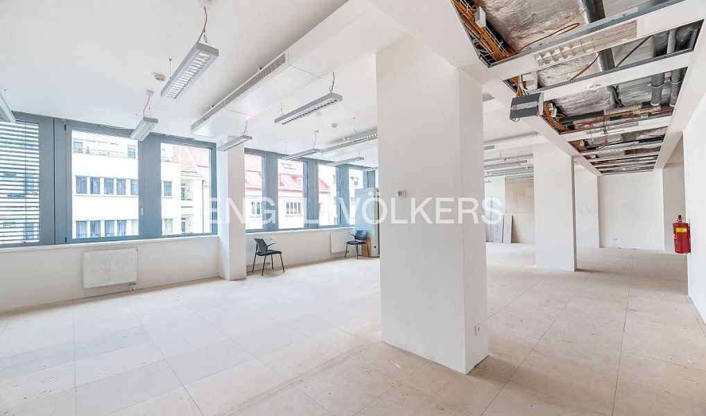 Pronájem kanceláře 208 m², Praha – náhled fotky 3