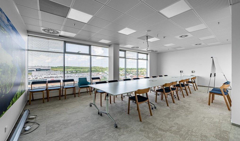 Pronájem kanceláře 256 m², Praha – náhled fotky 4