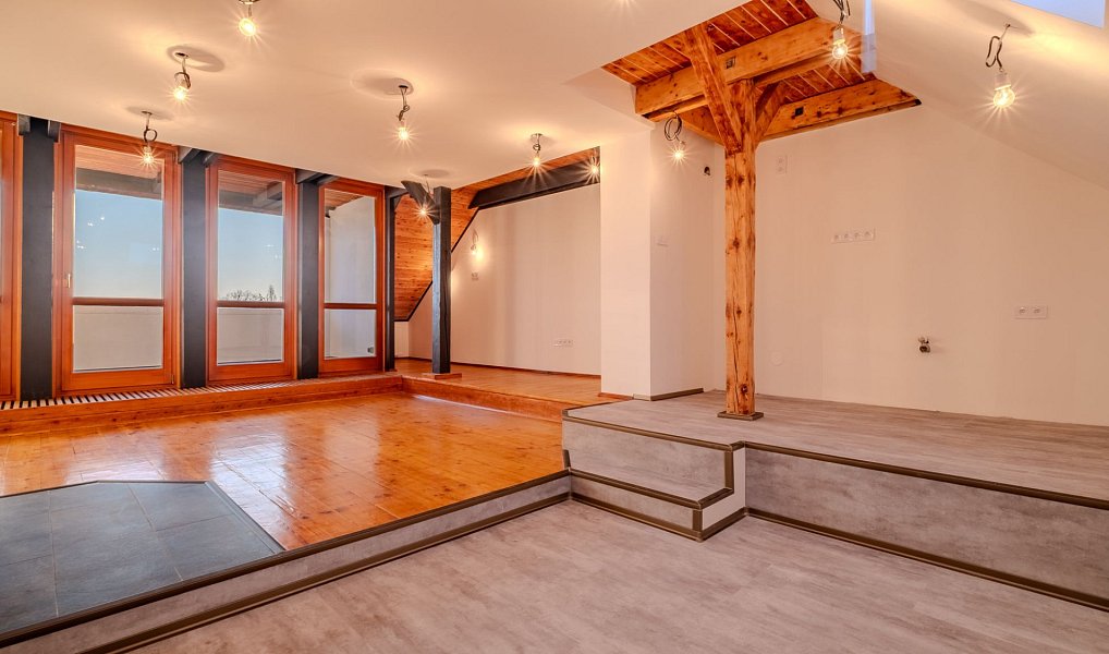 Prodej bytu 4+kk 129 m², Nymburk – náhled fotky 3
