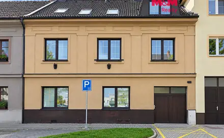 Pronájem bytu 3+1 84 m², K Višňovce, Pardubice - Zelené Předměstí