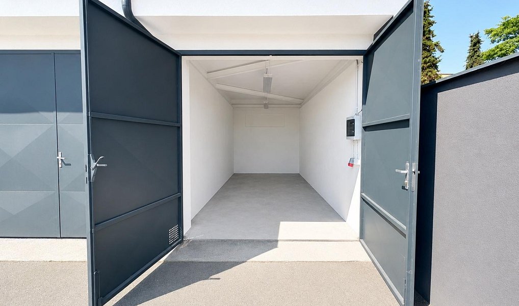 Pronájem garáže, 18 m², Kročehlavy - Kladno, Kladno
