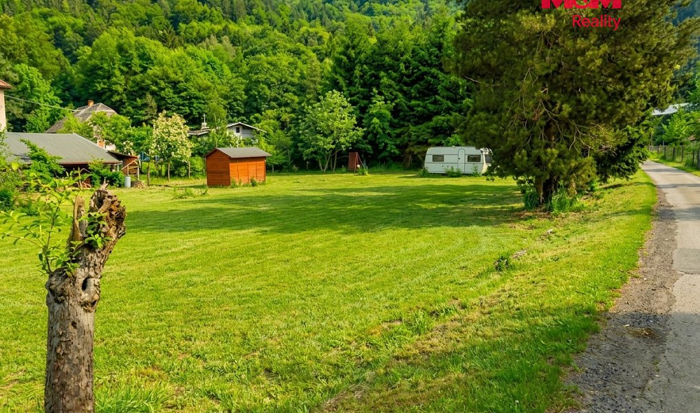 Prodej stavebního pozemku 1 277 m², Záchlumí – náhled fotky 2