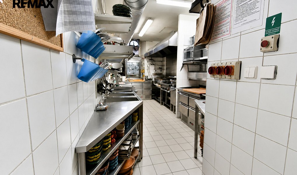 Prodej restaurace 350 m², Hradec Králové – náhled fotky 13