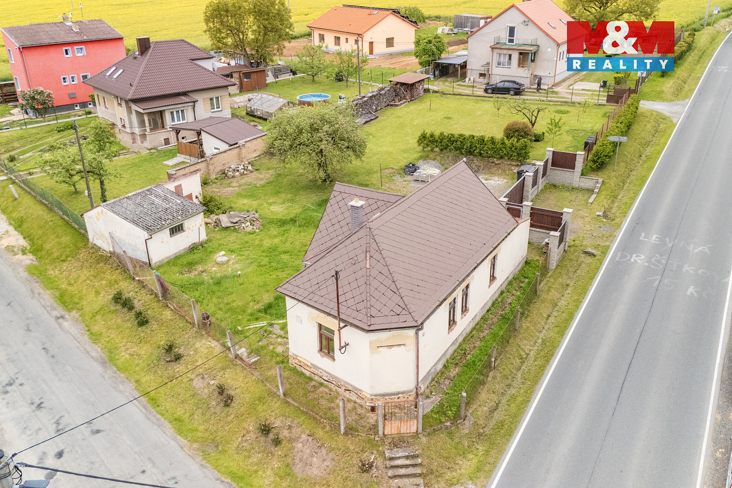 Prodej stavebního pozemku 1 281 m² - View 2