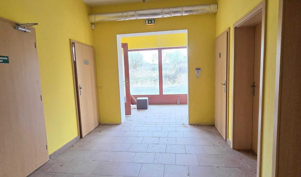 Prodej ubytovacího objektu 570 m², Drásov – náhled fotky 32