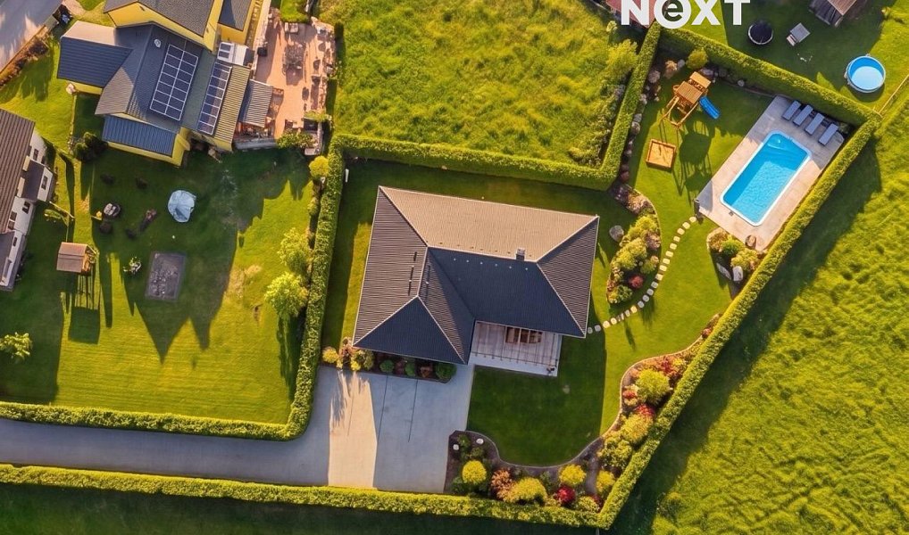 Prodej stavebního pozemku 2 246 m², Pila – náhled fotky 13