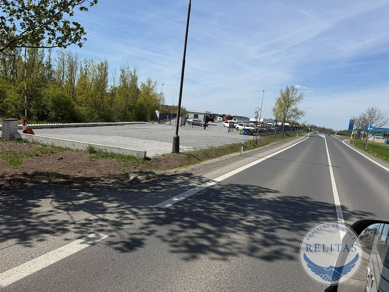 Pronájem komerčního pozemku 80 m² – fotografie 2