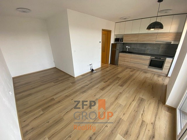 Pronájem bytu 1+kk 37 m²