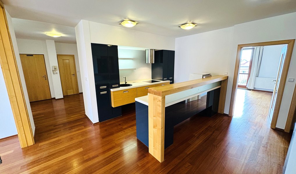 Pronájem bytu 5+kk 191 m², Praha – náhled fotky 16
