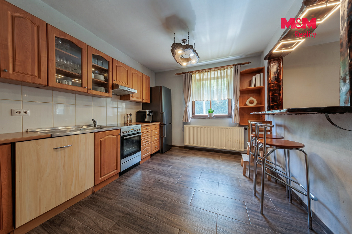 Prodej domu 100 m² s pozemkem 1 764 m² — photo 2