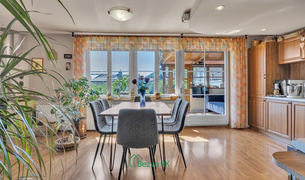 Prodej domu 224 m² s pozemkem 542 m², Beroun – náhled fotky 2